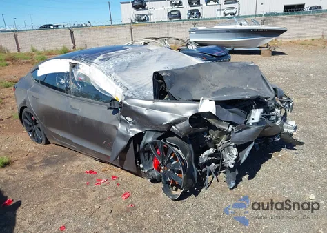 2018 Tesla Model 3 Long Range/Performance из США, поврежденный, VIN 5YJ3E1EB3JF072456